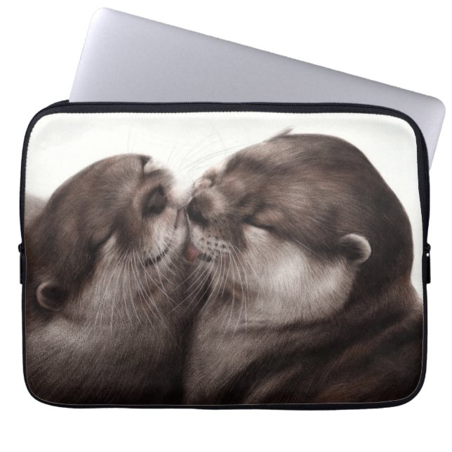 Capa Para Notebook Lontras Beijando - Arte de Vida Selvagem Pintada à (Frente)