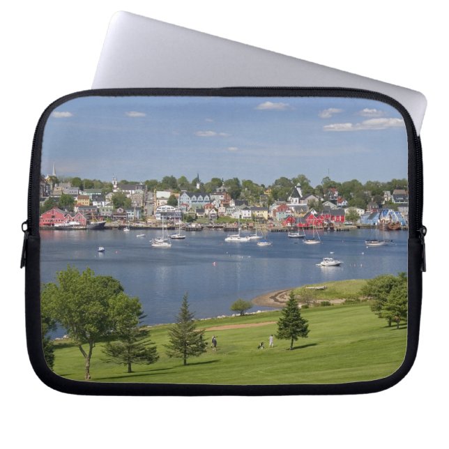 Capa Para Notebook Lunenberg, Nova Escócia, Canadá. (Frente)