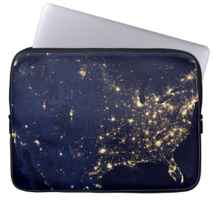 Capa Para Notebook Luzes Da Cidade Dos Estados Unidos À Noite.