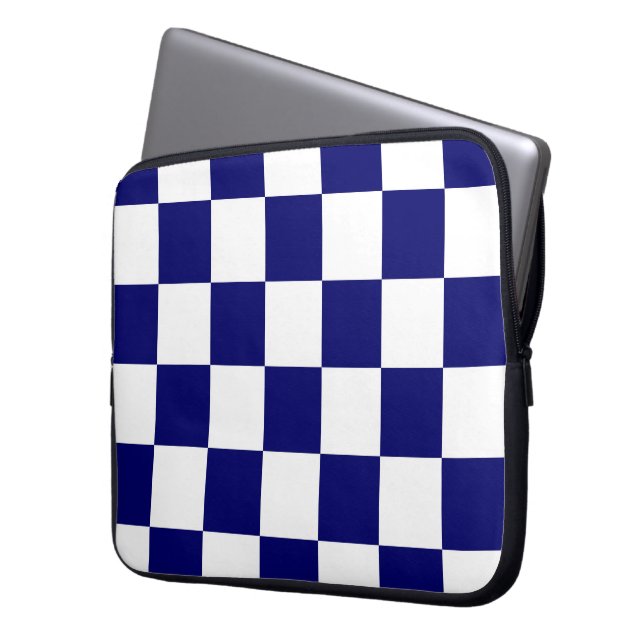 Capa Para Notebook Marinho Checkered e branco (Frente Esquerda)