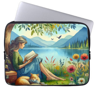 Capa Para Notebook Menina lendo um livro sob uma árvore com um gato s