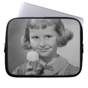 Capa Para Notebook Menina que come o sorvete