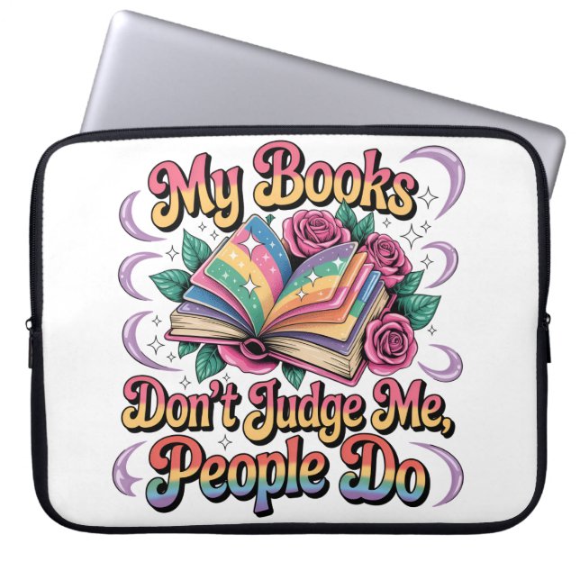 Capa Para Notebook Meus livros não me julgam... (Frente)