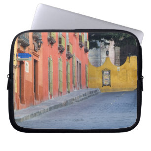 Capa Para Notebook México, San Miguel de Allende, Casas ao longo