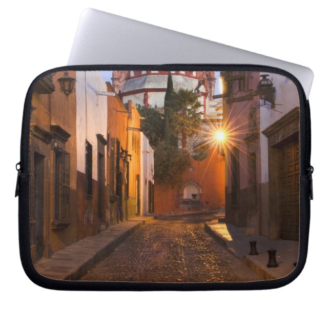 Capa Para Notebook México, San Miguel de Allende. Madrugada (Frente)