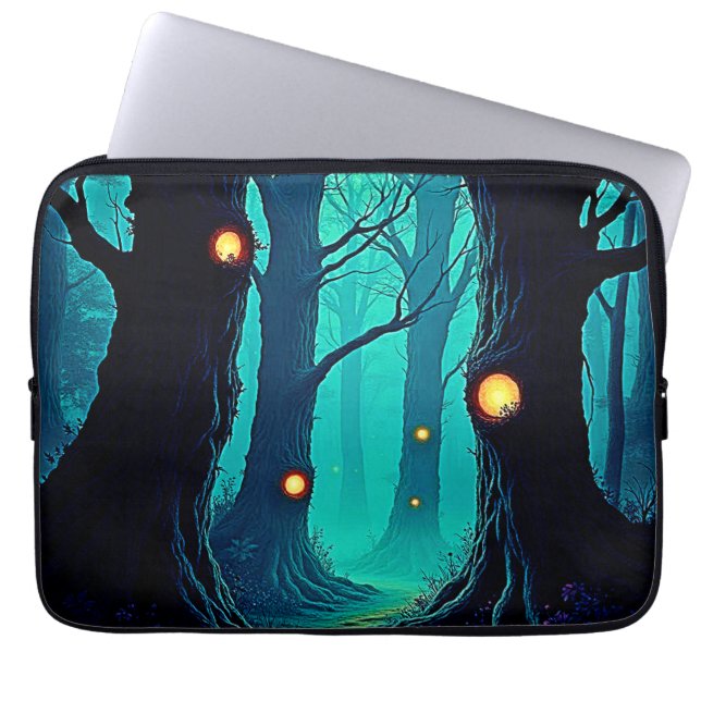Capa Para Notebook Mistério da Floresta de Fantasia Escura (Frente)