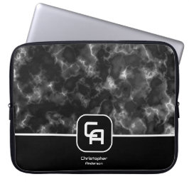 Capa Para Notebook Misty Smoke Monograma Preto Branco