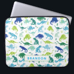 Capa Para Notebook Miúdos personalizados do azul do teste padrão do<br><div class="desc">O verde azul personalizado do teste padrão do dinossauro da aguarela caçoa a caixa do laptop. Dinossauros da aguarela no verde,  e no azul em um fundo branco. Personalize com nome. www.SamAnnDesigns.com</div>