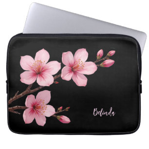 Capa Para Notebook Monograma de Flor de Cerejeira Rosa em Aquarela 