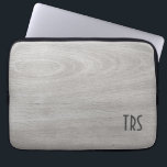 Capa Para Notebook Monograma de Grãos de Madeira de Cinza russa<br><div class="desc">Maravilhosa cinza rustica de grãos de madeira parece com suas iniciais de letras monográficas. O caso perfeito para proteger seu laptop. Profissional para casa,  escritório ou escola.</div>