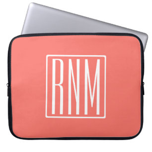 Capa Para Notebook Monograma de iniciais Branco no Coral