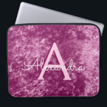 Capa Para Notebook Monograma do padrão de veludo roxo Faux Burgundy<br><div class="desc">Faux Burgundy Púrpura Velvet Padrão Monograma,  Laptop. Esse caso pode ser personalizado para incluir seu nome inicial e próprio. Se você quiser combinar itens,  contate o designer.</div>