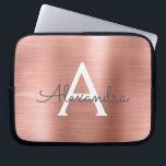Capa Para Notebook Monograma Dourado de aço inoxidável rosa rosa rosa<br><div class="desc">Rosa Rosa Rosa Rosa Dourada Faux Stainless Steel Elegante Capa de Monograma. Esta capa pode ser personalizada para incluir seu nome inicial e próprio.</div>