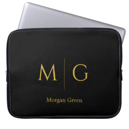 Capa Para Notebook Monograma Elegante com Design de Nome Preto