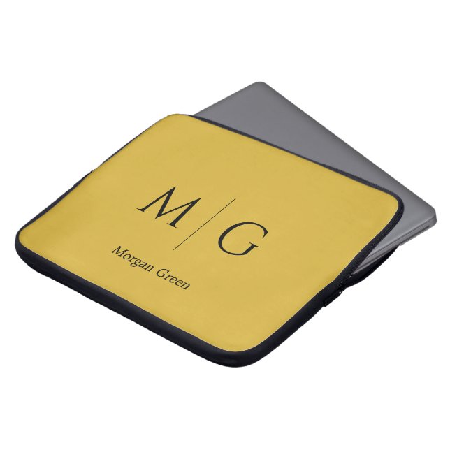 Capa Para Notebook Monograma Elegante com Nome em Design M Dourado (Frente Topo)