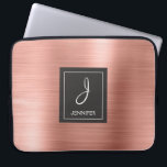 Capa Para Notebook Monograma Elegante Dourado de Metal Rosa Rosa Rosa<br><div class="desc">Rosa Rosa Rosa Rosa Rosa Dourada,  Escoou Um Monograma Elegante Metálico. Esse caso pode ser personalizado para incluir seu nome inicial e próprio.</div>