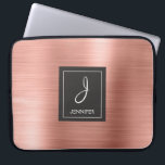Capa Para Notebook Monograma Elegante Dourado de Metal Rosa Rosa Rosa<br><div class="desc">Rosa Rosa Rosa Rosa Rosa Dourada,  Escoou Um Monograma Elegante Metálico. Esse caso pode ser personalizado para incluir seu nome inicial e próprio.</div>