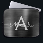 Capa Para Notebook Monograma Metálico Negro de Aço Inoxidável<br><div class="desc">Folha de Cinzas e folhas de aço inoxidável laminado,  Capa de monograma moderna e elegante. Esta bolsa de laptop personalizada monificada pode ser personalizada para incluir seu nome inicial e próprio e fazer um presente de Natal ou Aniversário perfeito.</div>