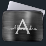 Capa Para Notebook Monograma Metálico Negro de Aço Inoxidável<br><div class="desc">Folha de Cinzas e folhas de aço inoxidável laminado,  Capa de monograma moderna e elegante. Esta bolsa de laptop personalizada monificada pode ser personalizada para incluir seu nome inicial e próprio e fazer um presente de Natal ou Aniversário perfeito.</div>