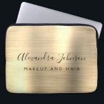 Capa Para Notebook Monograma Metálico Profissional Dourado<br><div class="desc">Mala de Laptop de Monograma Ilegante Isolada e Dourada moderna para mulheres e beleza capilar Salon Faux Metálico Ilegante Monograma Promocional Bag ou Promocional de Capa (promo). Este gabinete de computador profissional de classe pode ser personalizado para incluir seu nome de assinatura de script monograma e sua profissão ou posição...</div>