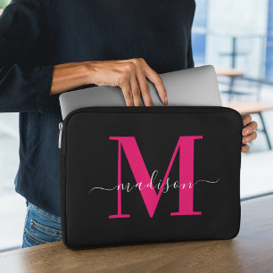 Capa Para Notebook Monograma Rosa Quente Preto e Negrito Menor Menor