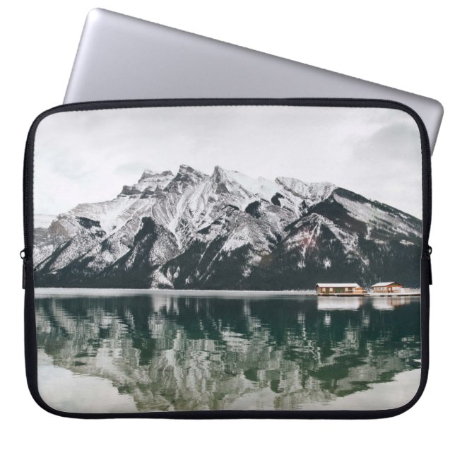 CAPA PARA NOTEBOOK MONTANHA COBERTA PELA NEVE (Frente)