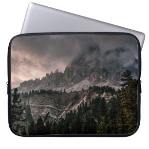 CAPA PARA NOTEBOOK MONTANHA DE COBRIR DE NEVE DURANTE OS CÉU DE NUVE