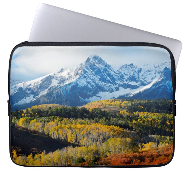 Capa Para Notebook Montanha nevado & árvores (Frente)