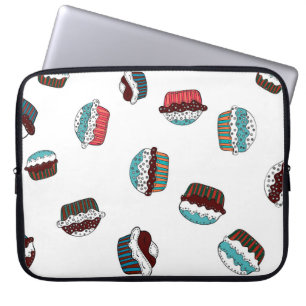 Capa Para Notebook Muffin. Cupcake de aniversário feliz em branco