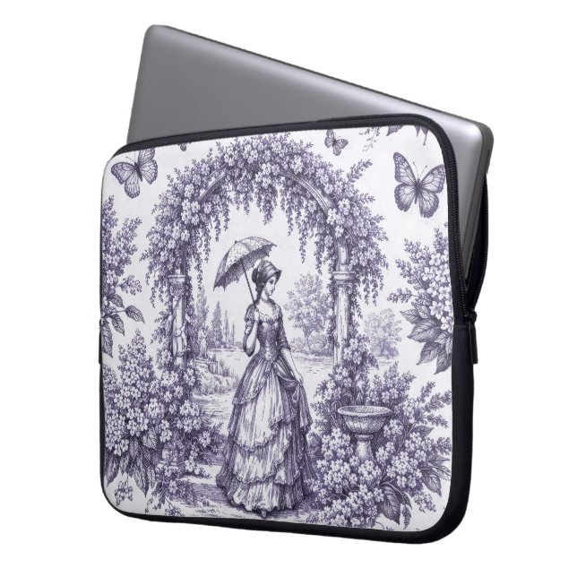 Capa Para Notebook Mulher Francesa em um Jardim Toile de Jouy (Frente Esquerda)