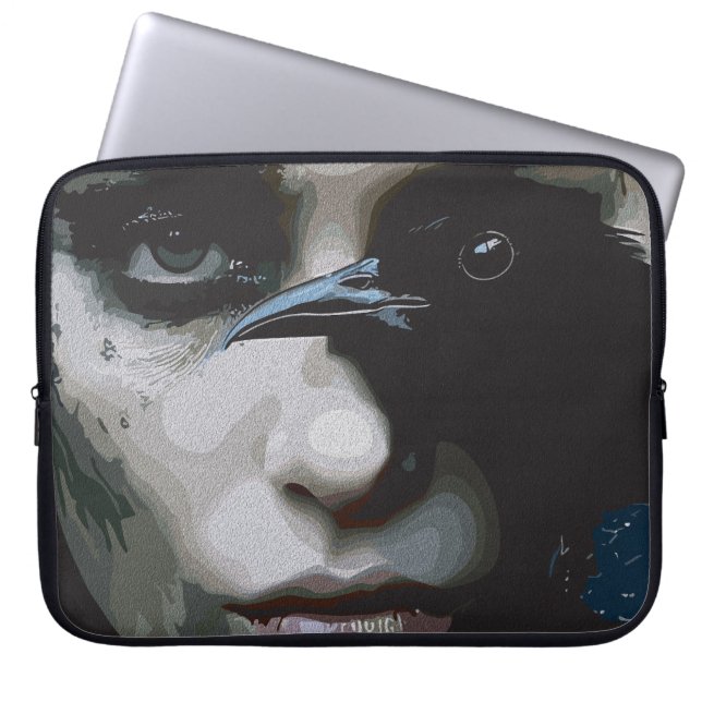 Capa Para Notebook Mulher Misteriosa com Corvo (Frente)