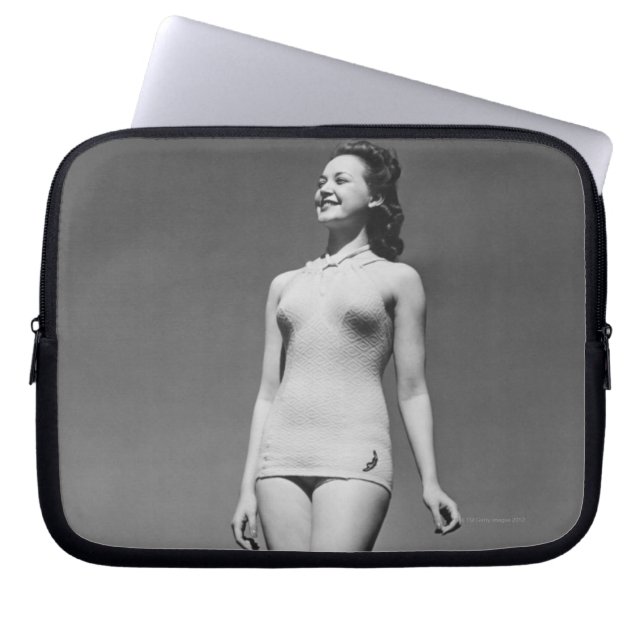 Capa Para Notebook Mulher no roupa de banho (Frente)