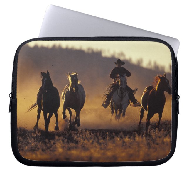 Capa Para Notebook NA, EUA, Oregon, Seneca, Ponderosa Ranch, Cowboy 2 (Frente)