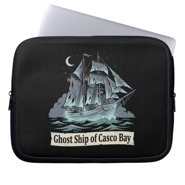 Capa Para Notebook Navio Fantasma da Baía de Casco (Frente)