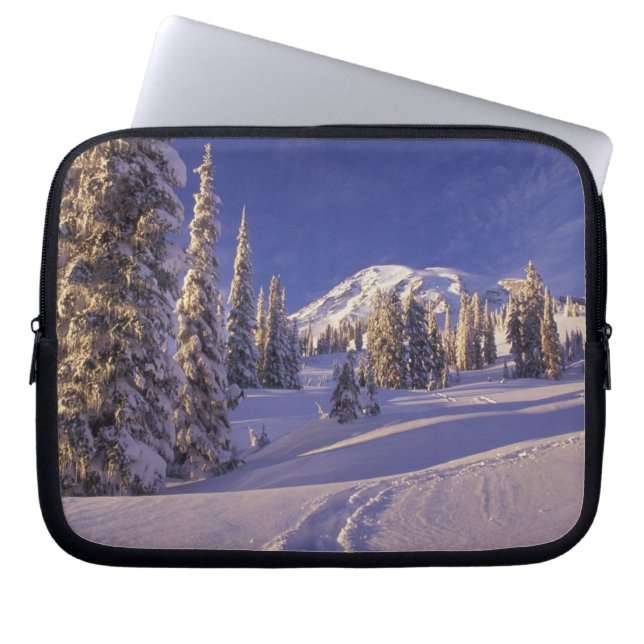 Capa Para Notebook NE, EUA, Washington, Mt. Rainier NP, Neve (Frente)