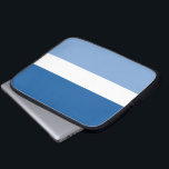 Capa Para Notebook Neoprene de Nuvens e Céus Azuis<br><div class="desc">Carregar ao redor do seu laptop em estilo nesta caixa azul e branca.</div>