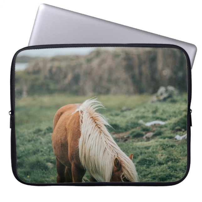 CAPA PARA NOTEBOOK NICE HORSE (Frente)