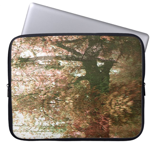 Capa Para Notebook No fundo da floresta.... (Frente)