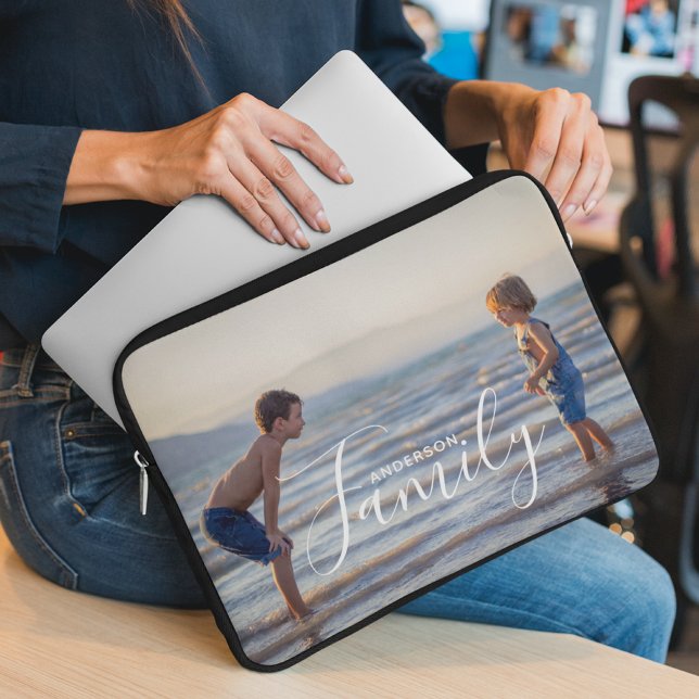 Capa Para Notebook Nome da Família Personalizada de Modelo de Foto Mo (Criador carregado)