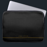 Capa Para Notebook Nome Mínimo Elegante da Linha Dourada Preta<br><div class="desc">Esta bolsa de laptop negra personalizada com o seu nome escolhido em ouro marrom sobre fundo preto é moderna e elegante. Todas as cores podem ser alteradas se quiser.</div>