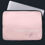 Capa Para Notebook Nome Moderno do Monograma Na moda Blush Pink Girly<br><div class="desc">Nome de script monograma e iniciais personalizados,  cor-de-rosa e branco,  cor-de-rosa e cinza,  cor-de-rosa e branco,  Adicionar sua Bolsa de laptop de Nomes personalizada e perfeita para o escritório ou a escola.</div>