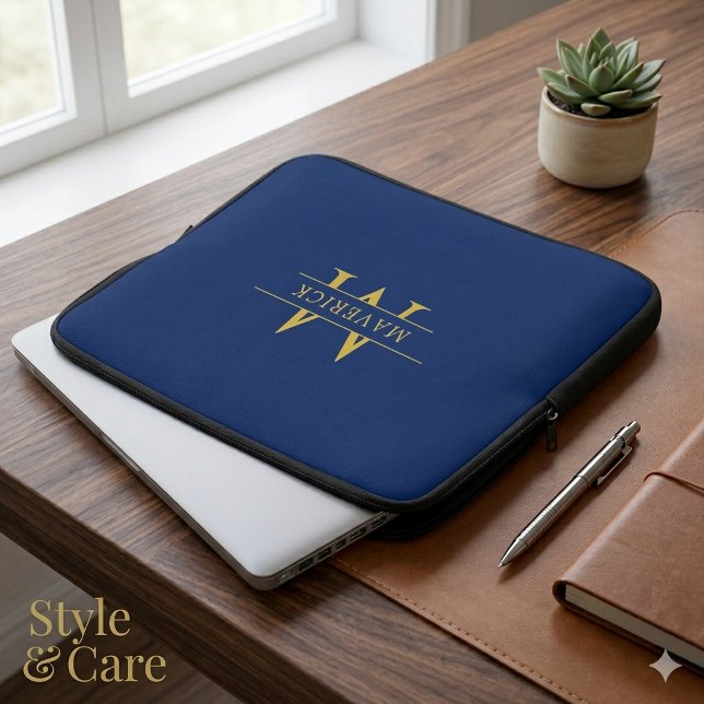 Capa Para Notebook Nome Personalizado Com Monograma Elegante Azul Mar (Custom Name With Monogram Stylish Navy Laptop Sleeve)