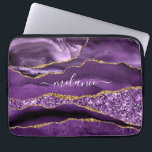 Capa Para Notebook Nome Personalizado de Geodo Glitter Dourado Violet<br><div class="desc">Agate Purple Violet Glitter Geode Dourado Nome Personalizado do Sparkle Marble Personalizado Birthday - Aniversário ou Oferta de Casamento - Adicione Seu Nome - Texto ou Remover - Torne Seu Presente Especial - Redimensione e mova ou adicione texto / elementos com a ferramenta de personalização. Design por MIGNED. Por favor,...</div>