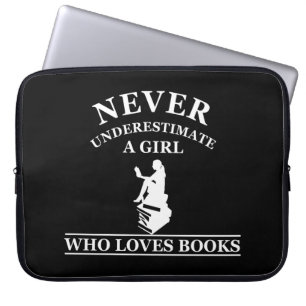 Capa Para Notebook nunca subestime uma garota que ama livros