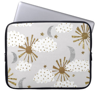 Capa Para Notebook Nuvens, sol e lua, padrão minimalista.