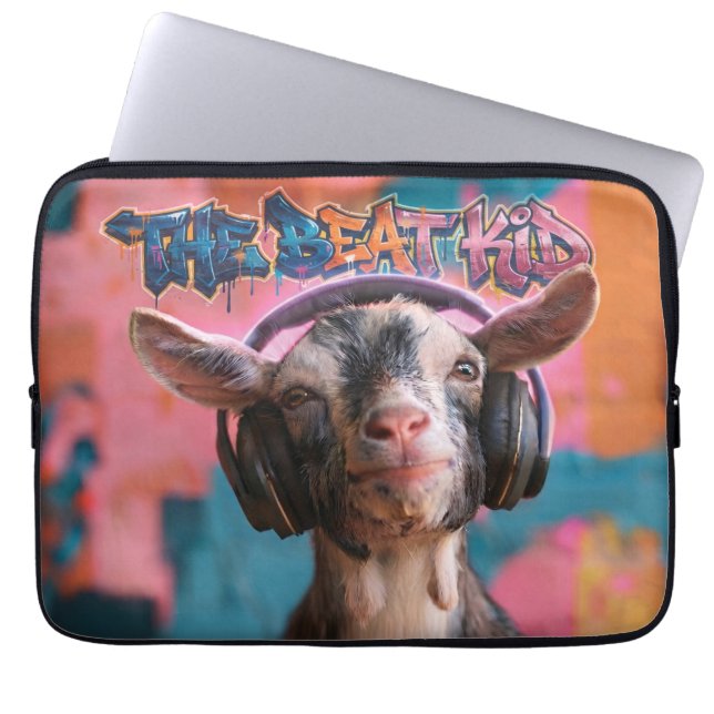 Capa Para Notebook O Beat Kid - DJ Bode Gaiteiro com Fones de Ouvido (Frente)