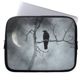 Capa Para Notebook O Corvo Numa Árvore Florestal Misturada