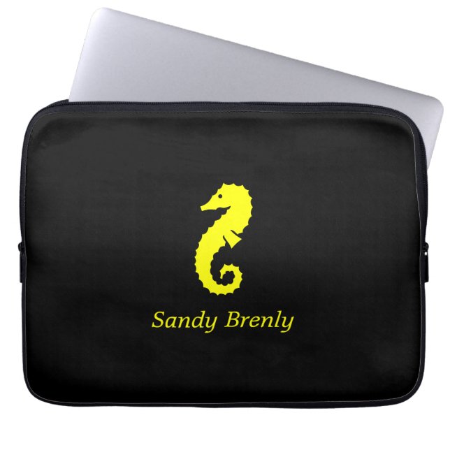 Capa Para Notebook Oceano Brilho_Amarelo-em-Preto Cavalo-Marinho_pers (Frente)