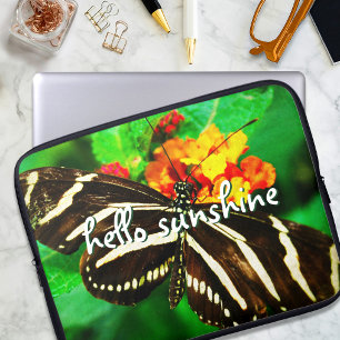 Capa Para Notebook Olá, Borboleta Preta de Estirpe Branca de Sunshine