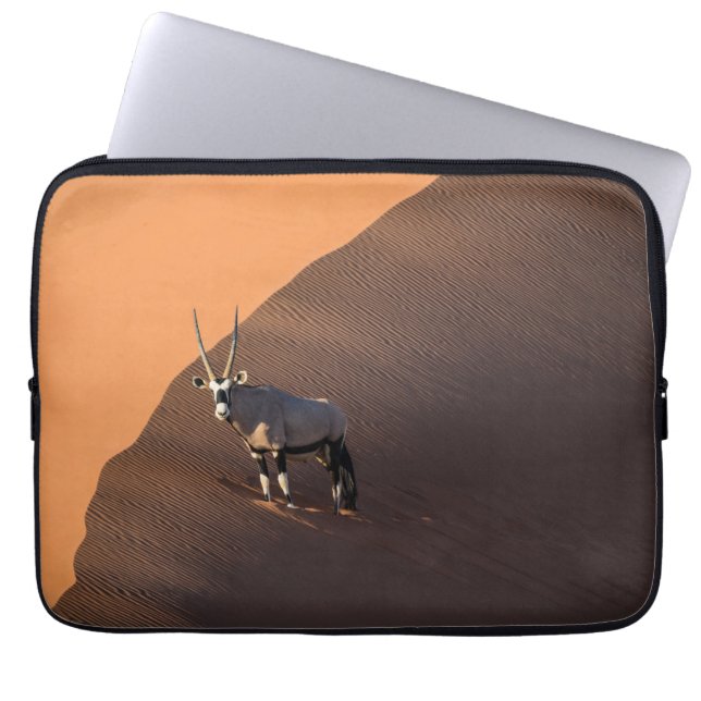Capa Para Notebook Oryx na borda, Namíbia (Frente)